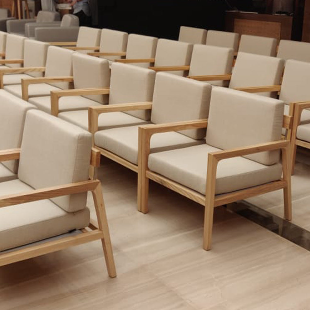 Scandinavian Lounge Chair Cream